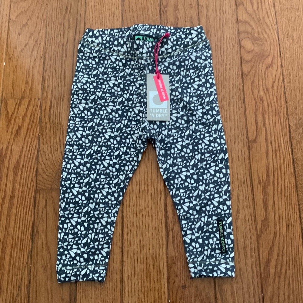 NWT 2-4 months (62) Tumble and Dry leggings